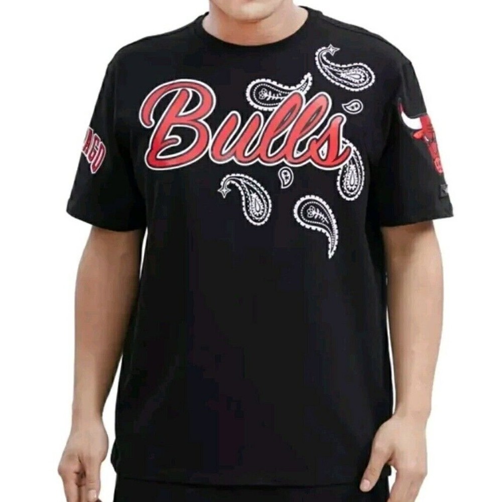 Pro Standard NBA Chicago Bulls Embroidered Paisley Black/Red T-Shirt Men's New.